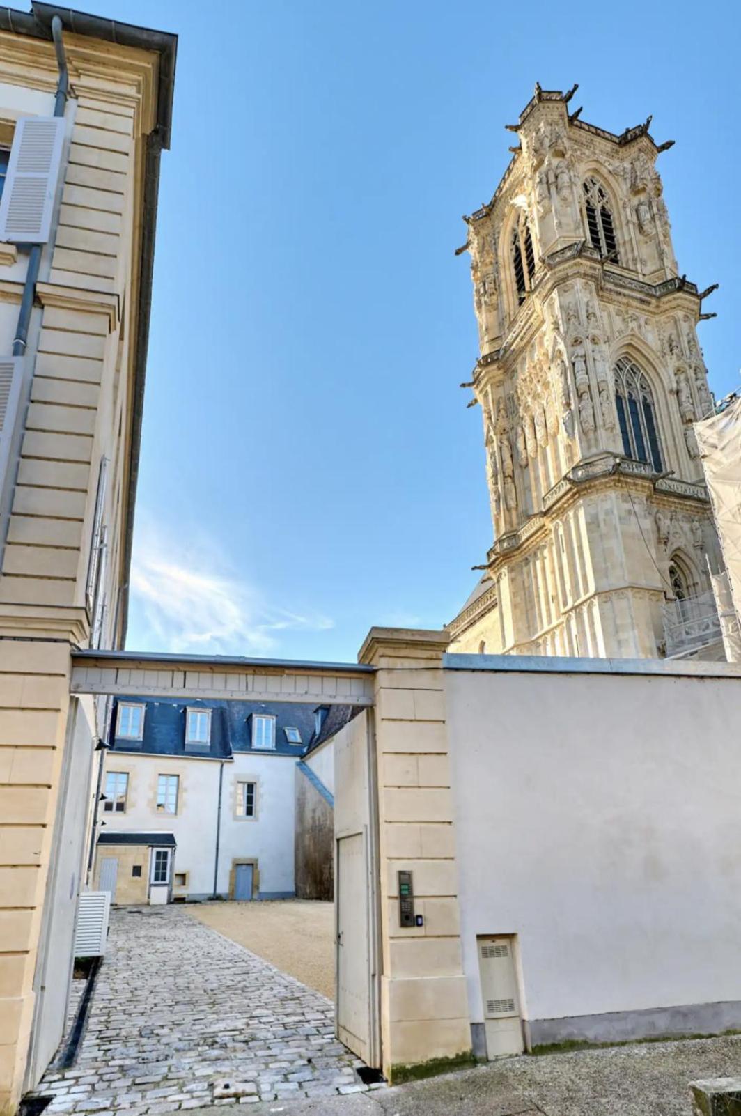 La Chapelle, Les Suites Du Palais, L'Unique 5 Etoiles De Nevers, Suite D'Exception, By Primo C0Nciergerie Exteriér fotografie